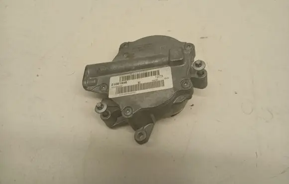 BMW 5 G30 G31 G38 Vacuum pump 8634120 68739010 11668634120
