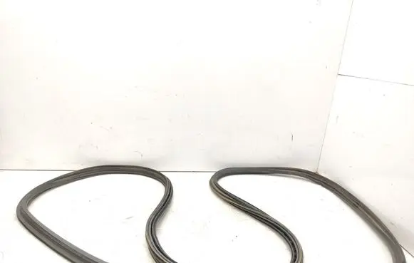 Toyota RAV 4 (XA30) Trunk rubber seal (body) 