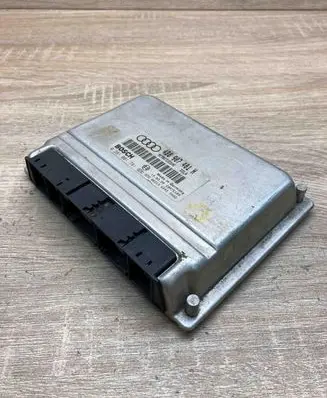 Volkswagen PASSAT B5 Engine control unit/module ECU 4B0907401H 0281001781