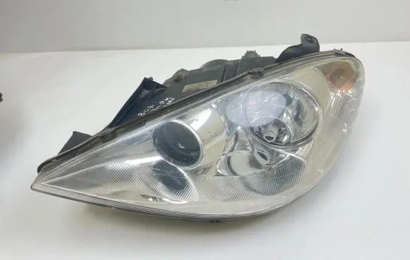 Peugeot 807 Headlight/headlamp 89006379