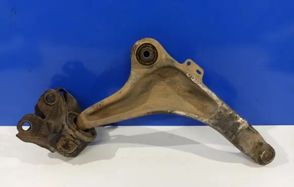 Volvo S60 Front lower control arm/wishbone 31317661 31277343