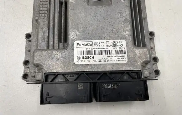 Ford Transit Courier Engine control unit/module HA6A12B684ACA 0281039582 AT7112A650EA