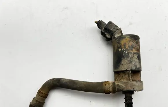 Toyota Land Cruiser (J120) Windscreen/windshield washer pump