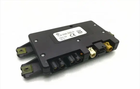 Volkswagen Touareg I Aerial antenna amplifier 7L6035530B