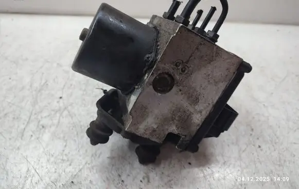 Volkswagen PASSAT B6 ABS Pump 3C0614095N