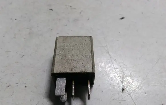 Volkswagen Touran I Other relay 1K0951253