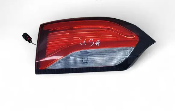 Chrysler Pacifica Tailgate rear/tail lights P68228941AE 68228941AE