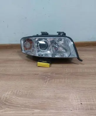 Audi A6 S6 C5 4B Headlight/headlamp 15592400