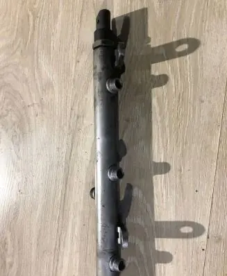 Mercedes-Benz E W211 Fuel main line pipe A6420700695 0625700440 6420700695