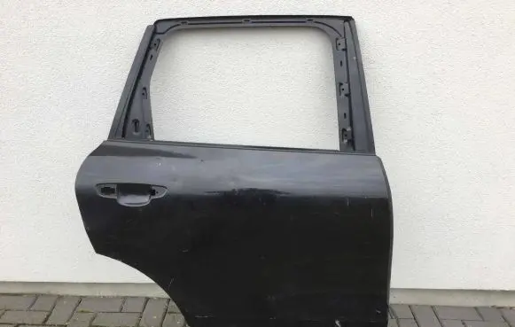 Porsche Cayenne (92A) Tailgate light lenses 7p0833313