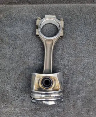 Audi A4 S4 B7 8E 8H Piston with connecting rod 03G107065J 038105401J 038105401F