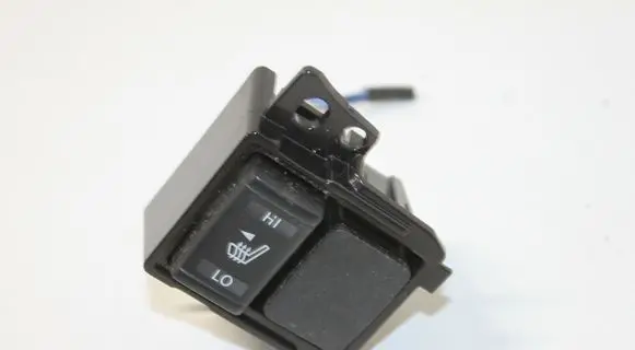 Nissan X-Trail T32 Seat heating switch