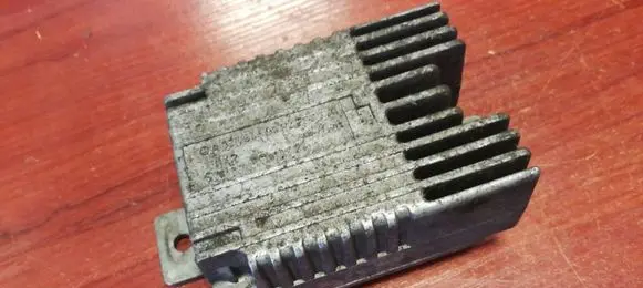 Mercedes-Benz A W168 Coolant fan relay 0275458032