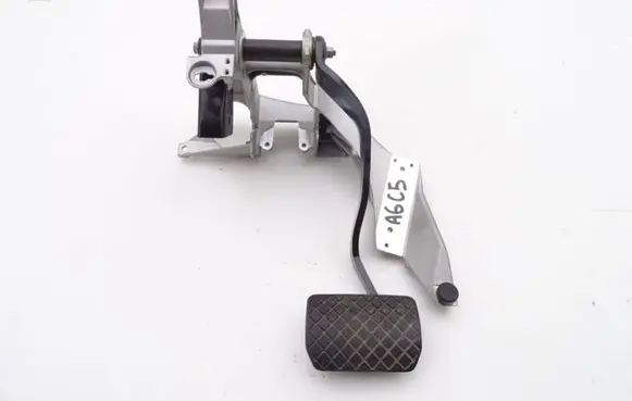 Audi A6 S6 C5 4B Brake pedal 8D2721117R