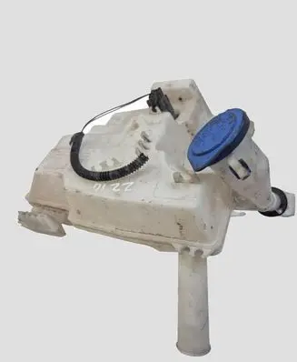 Ford Focus Windshield washer fluid reservoir/tank BV6117B813C