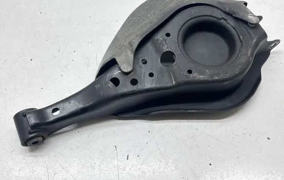 Toyota Highlander XU50 Rear upper control arm/wishbone 