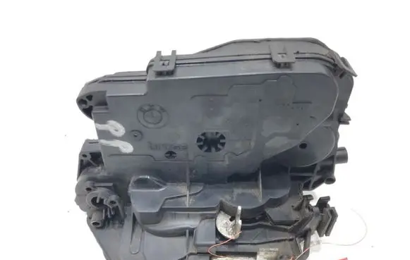 BMW 3 E90 E91 Front door lock 7229466
