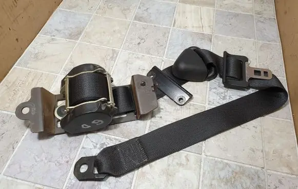 Chrysler Pacifica Third row seat belt 684600D H020