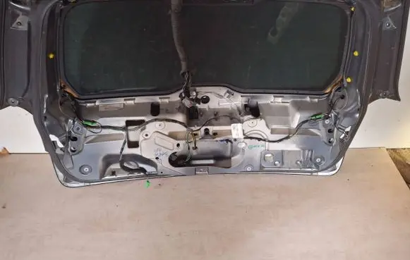 Volvo V70 Tailgate/trunk/boot lid 30674837