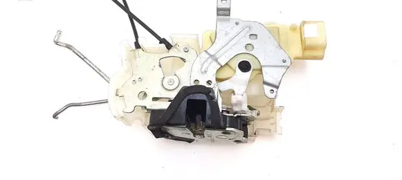 Isuzu D-Max Front door lock
