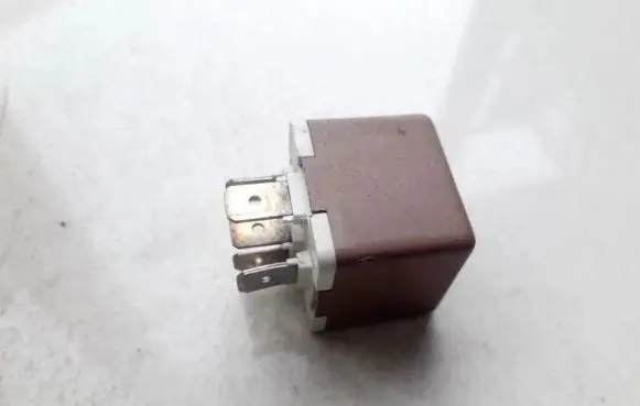 Renault Laguna I Other relay 12V2515A