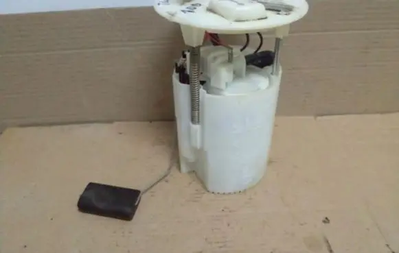 Renault Twingo III In-tank fuel pump 172024944R