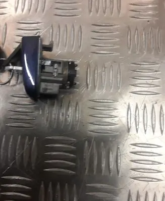 Volvo XC70 Front door lock