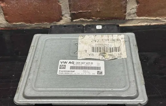 Audi A3 S3 8V Engine control unit/module 06K907425B 5WA1800401