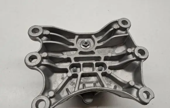 Porsche Macan (95B) Gearbox mount 8K0399151DB 8K0399151