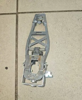 Volkswagen Transporter - Caravelle T5 Front door exterior handle/bracket 7H0837886C