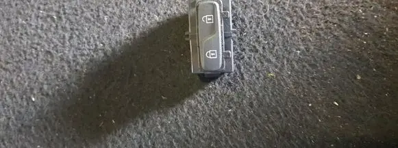 Volvo XC60 Central locking switch button 31318988
