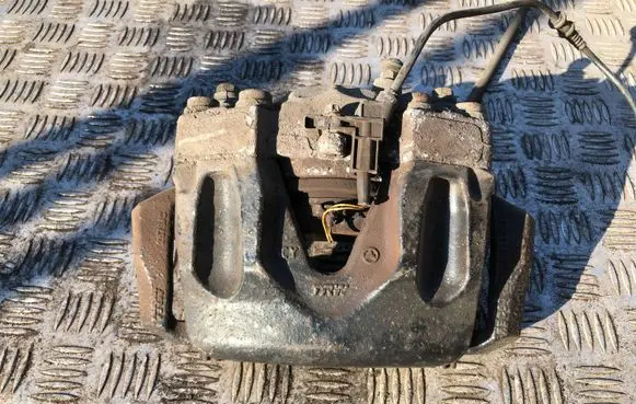 Mercedes-Benz CLS C218 X218 Front brake caliper