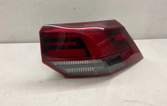 Volkswagen Golf VIII Rear/tail lights 5H0945096C 81970201