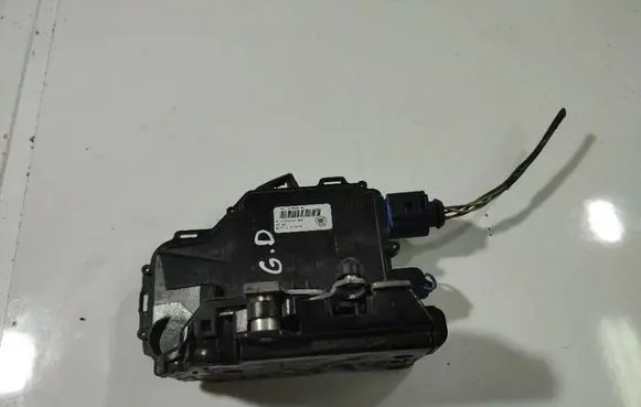 Skoda Roomster (5J) Rear door lock 5J7830018A