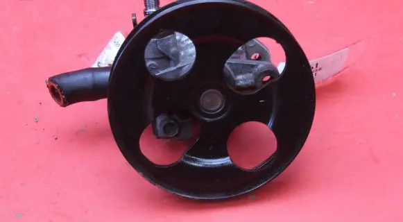 Mitsubishi Space Star Power steering pump MR916044