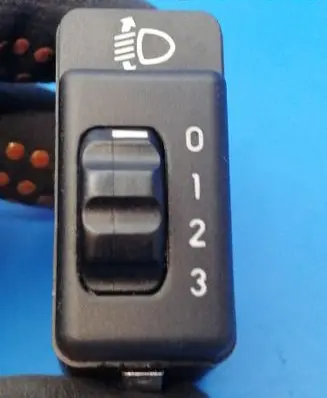 Opel Agila A Headlight level height control switch 90346276 90387093 009204272