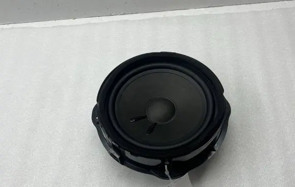 Audi A3 S3 8V Front door speaker 8V0035415E