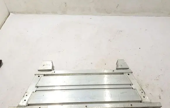 Volvo XC40 Radiator mount bracket 32315080