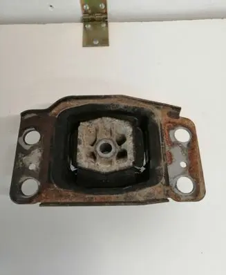 Ford S-MAX Engine mount bracket 30680699