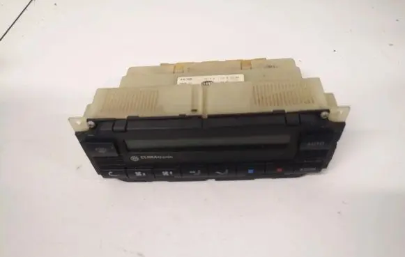 Volkswagen PASSAT B5 Climate control unit 3B1907044B 5HB007617-10