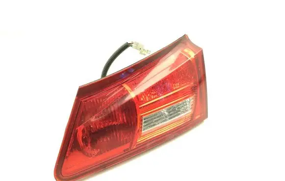 Lexus IS 220D-250-350 Tailgate rear/tail lights E111184