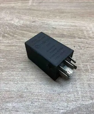 BMW 3 E36 Other relay 1388533