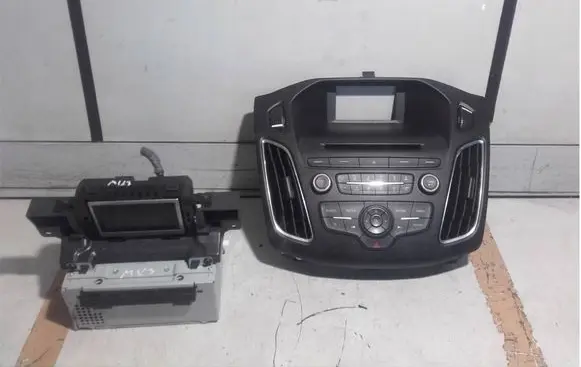 Ford Focus Radio/CD/DVD/GPS head unit F1BT18C815HH F1FT18B955GC
