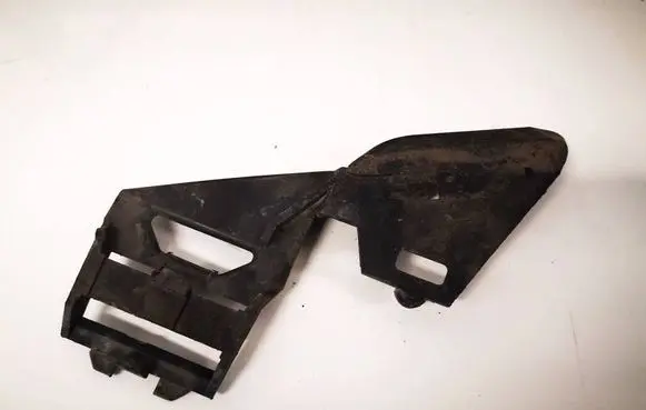 Volvo C30 Front bumper mounting bracket 30678261