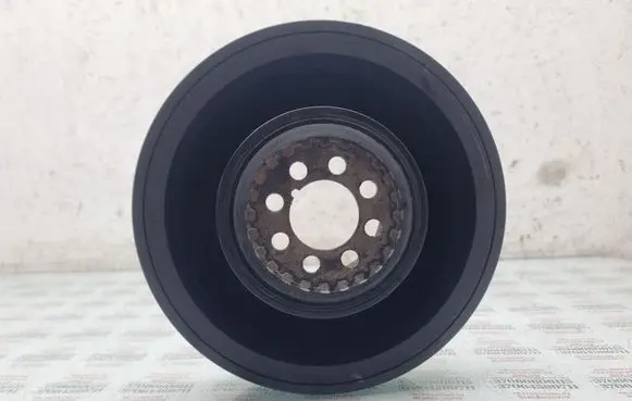 Audi A6 S6 C5 4B Crankshaft pulley 059105251M