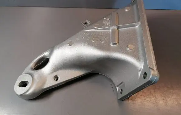 BMW 3 E46 Engine mounting bracket 1094694 22111094694