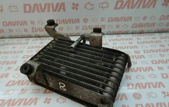Engine oil radiator