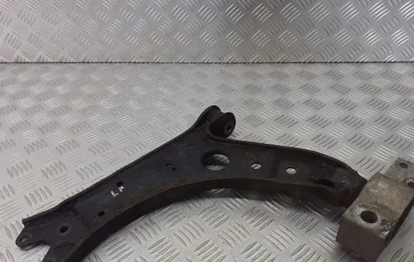 Volkswagen Golf Plus Front control arm