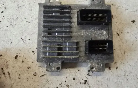 Opel Astra J Engine control unit/module ECU 12639891