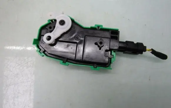 Fuel tank cap lock motor